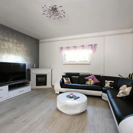 Tatil Evi Yespeace By Interhome Zadar