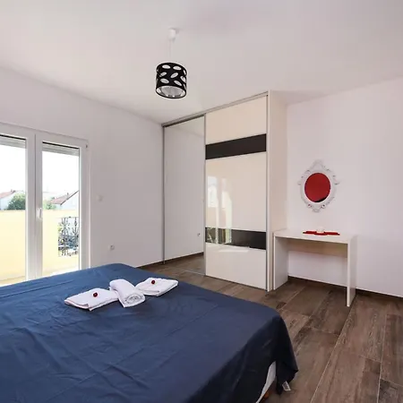 Yespeace By Interhome Tatil Evi Zadar